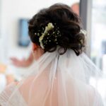 Astuces des professionnels pour réussir votre coiffure de mariage : carré plongeant court