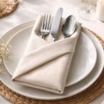 Réalisez un superbe tuto pliage de serviette en papier porte-couverts pour toutes les occasions