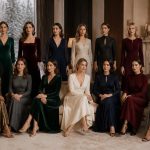 Tops 15 robes d&rsquo;invitée pour mariage d&rsquo;hiver et conseils de style